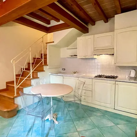 Apartment 09
